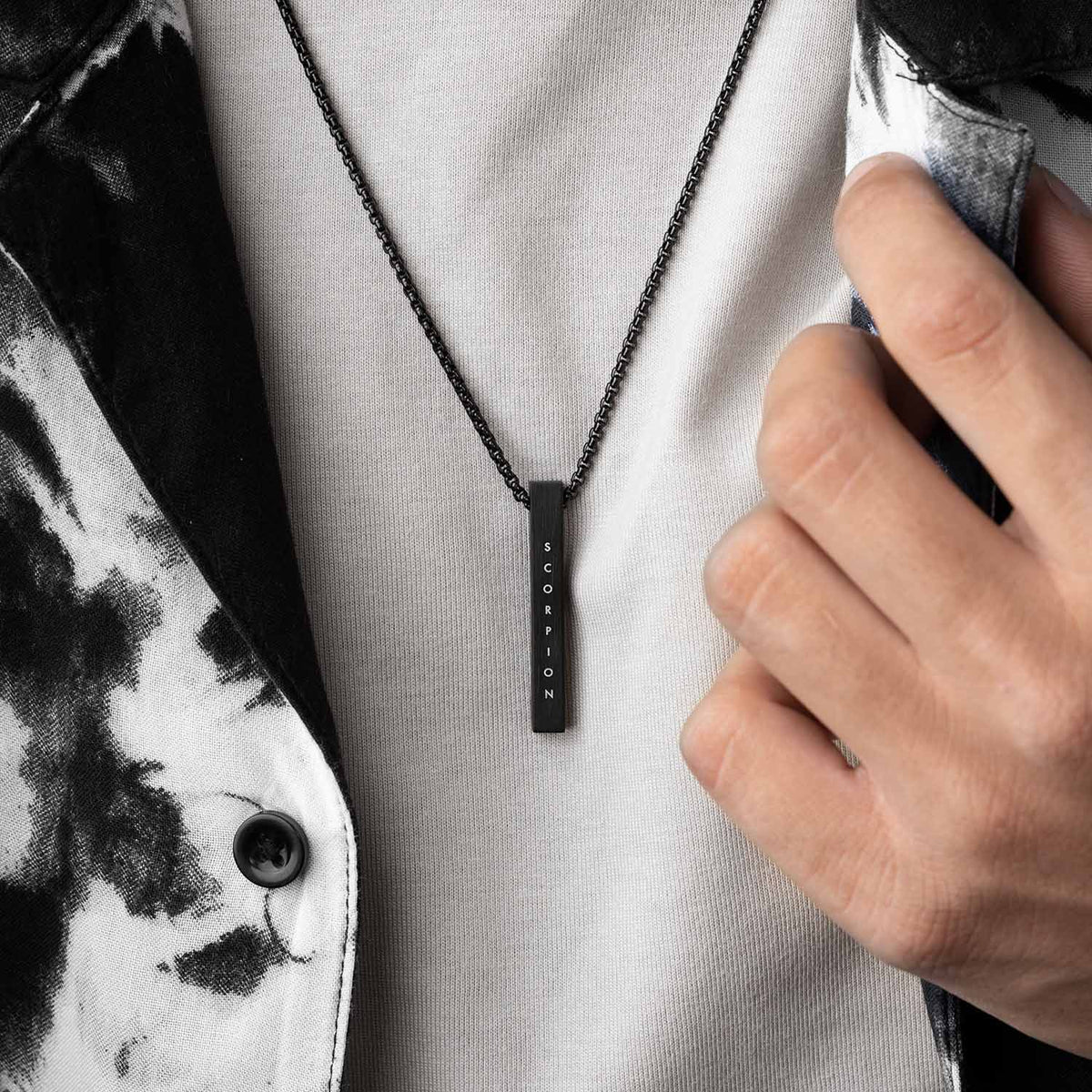 Personalized Stainless Steel Bar Pendant Necklace | Custom Engraved Name | Gold, Rose Gold, Black & Silver | Stylish Gift for Men & Women