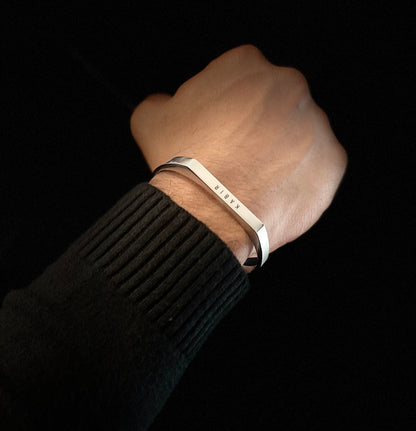 Personalized Zeus Bracelet – Timeless Elegance, Custom Engraved